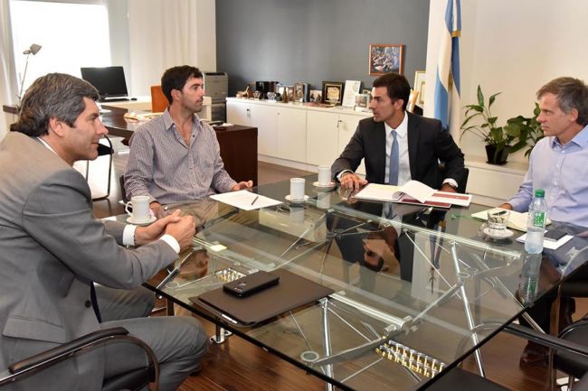 Urtubey con autoridades de ANSeS