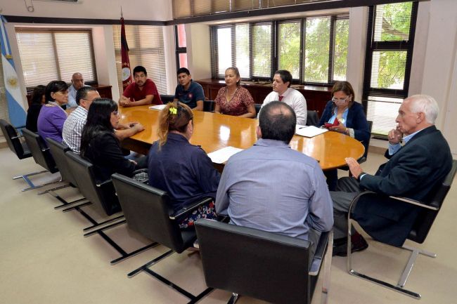 Reunión con familiares de víctimas