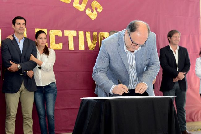 Firma de convenio