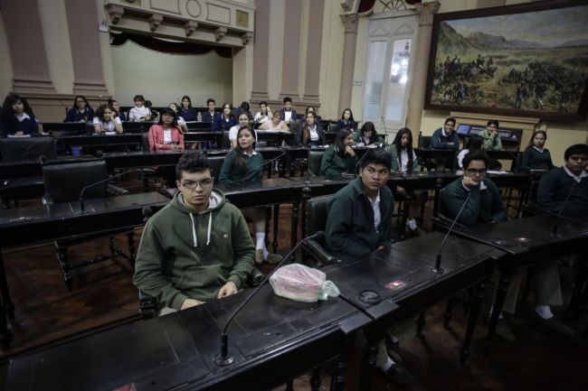 Estudiantes en debate