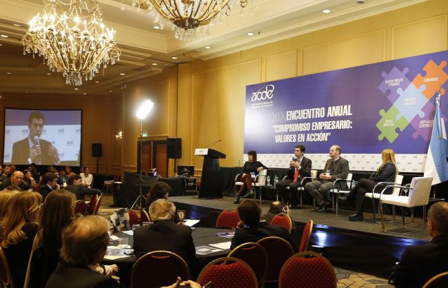 El panel en Buenos Aires