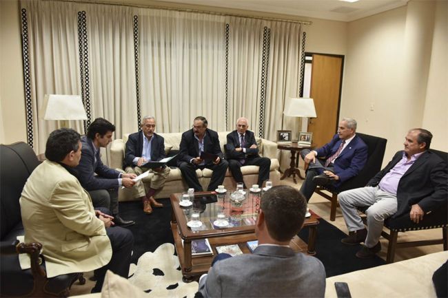 Reunión con referentes de la política local