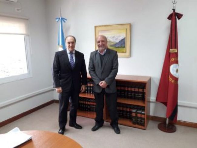 El procurador López Viñals y el ministro de Salud, Mascarello