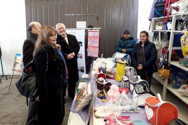 Jueces de la Corte visitando la cárcel