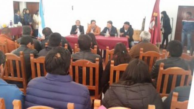 Foro de concejales en Angastaco