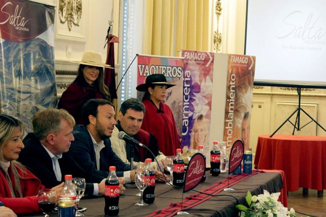 Anuncio de la Serenata al Héroe Gaucho