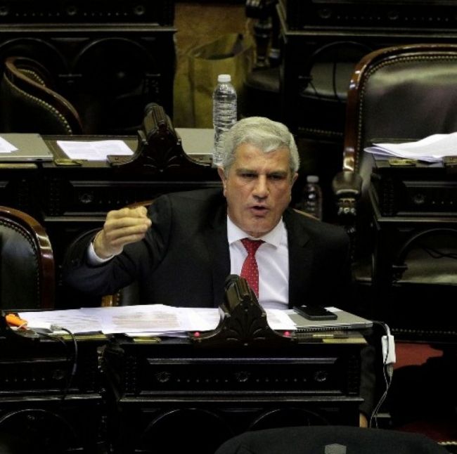 Zottos habló alrededor de las 22:30