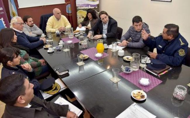 Comisión de turismo con referentes de seguridad