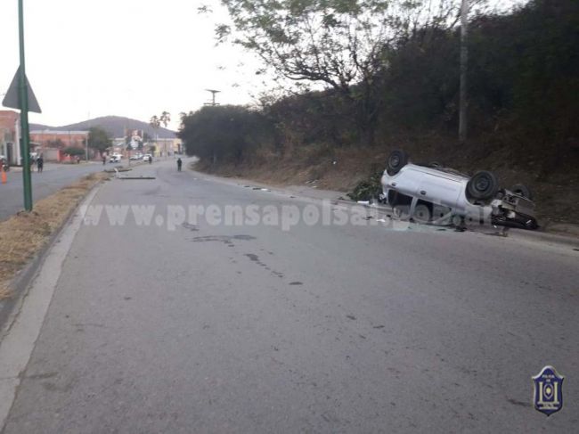 Vuelco espectacular en B° Autódromo