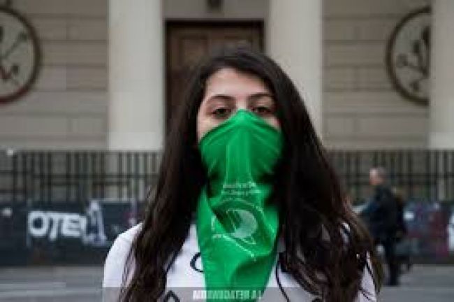 Pañuelos verdes desafiantes