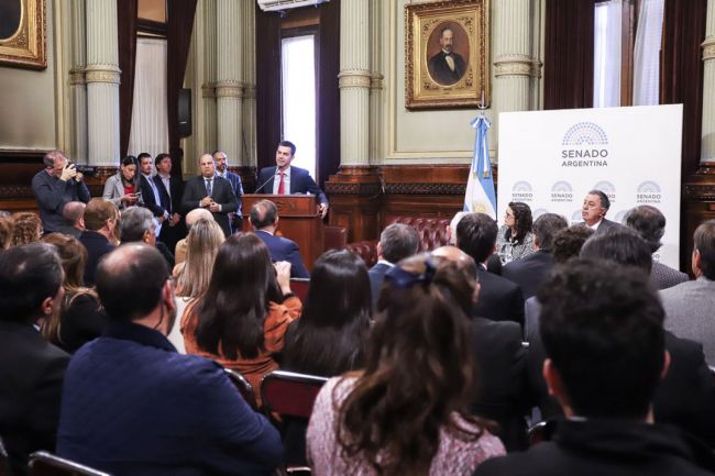 Acto en el Senado