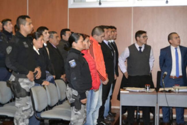 Juicio a policías