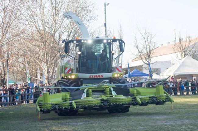 Nueva maquinaria exhibida en Expo Rural