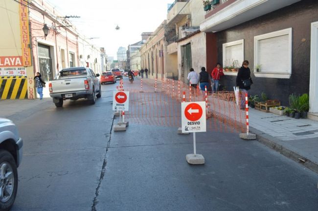 Trabajos en calle Pellegrini