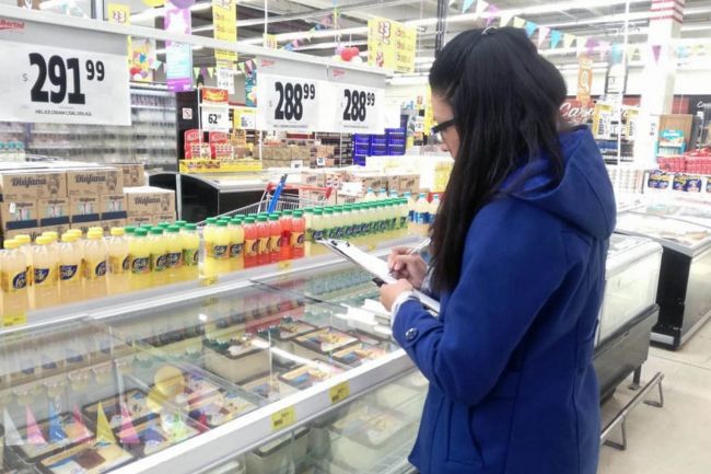 Los productos deben estar acompañados del precio