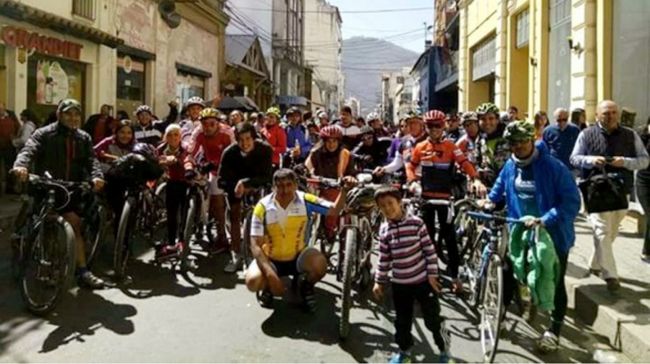 Van confluyendo las peregrinaciones