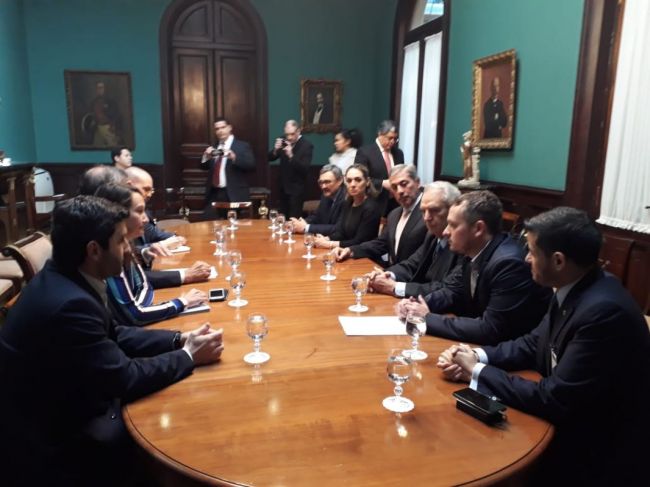 Reunión en Montevideo