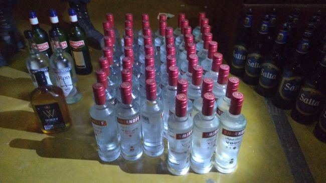 Parte de las bebidas secuestradas