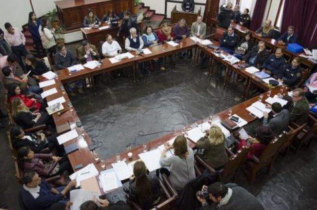 Vuelve el debate sobre el servicio de remises