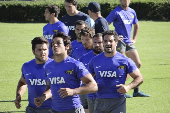 Pumas entrenando