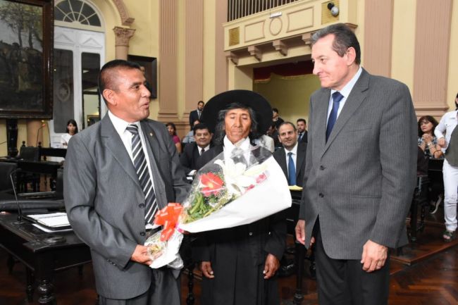 Distinción para Eulogia Tapia