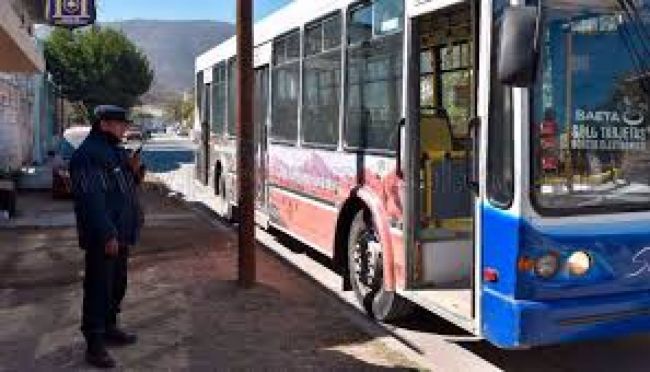 Cayó por usar la tarjeta de su abuela