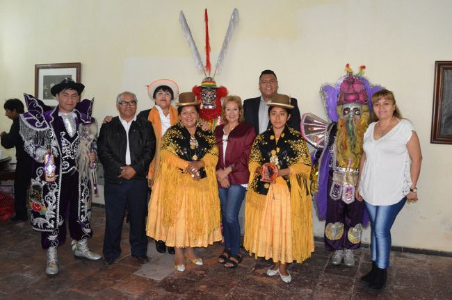 La cita es en la explanada del Cabildo