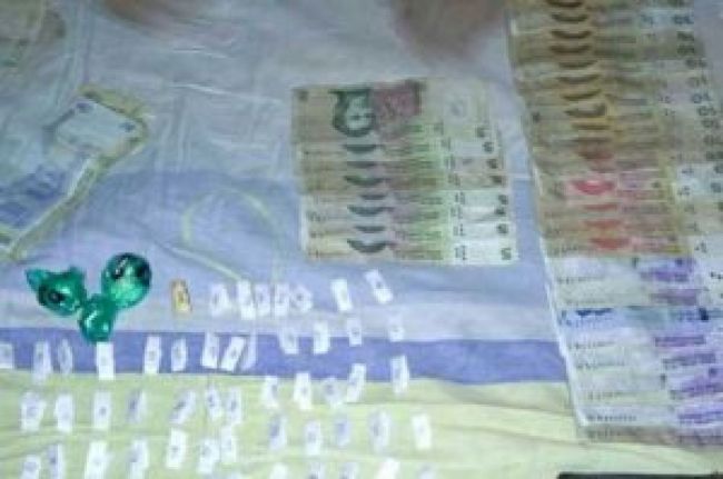 Droga y dinero incautado