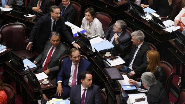 Sesiona el Senado