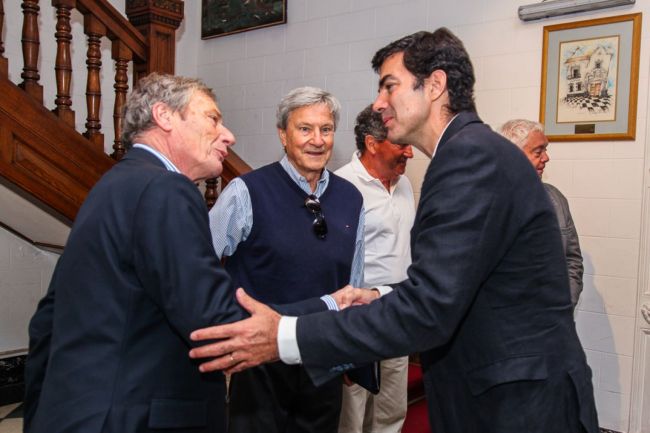 Urtubey con empresarios en Bahía Blanca