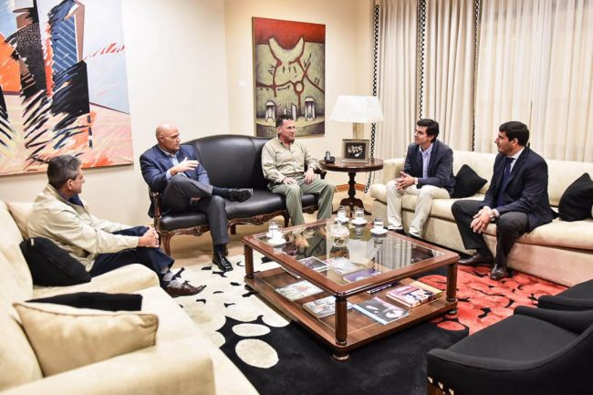 Urtubey con directivos de la DEA