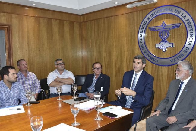 Comerciantes de Capital e Interior con Yarade