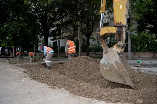 Trabajos en la colectora de Av Paraguay