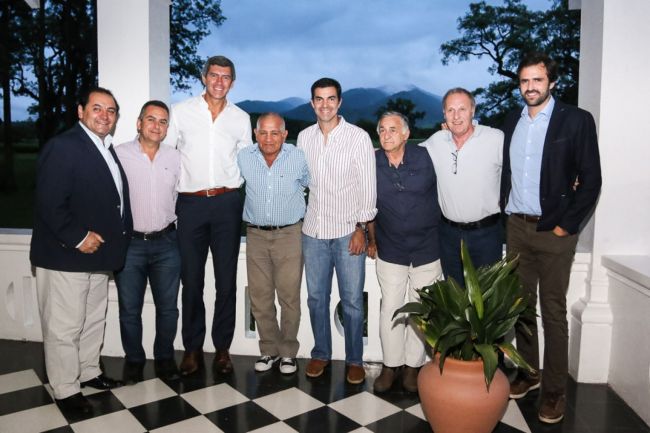 Urtubey Yarade y Estrada con intendentes