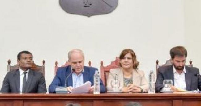 Las autoridades del CD