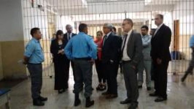 Jueces recorriendo unidades carcelarias