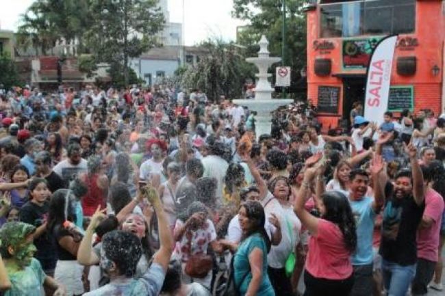 Carnaval salteño atrajo muchos visitantes