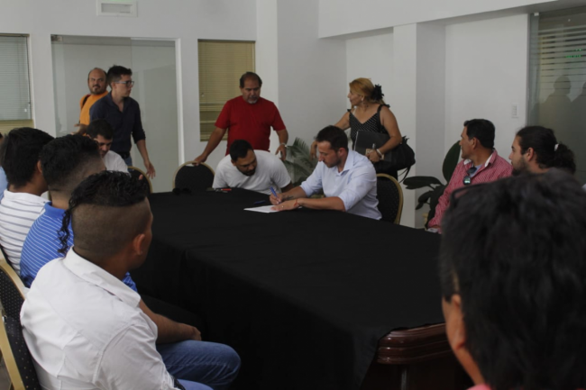 Fractura en el Frente Plural