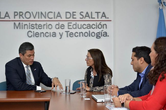 Reunión con funcionarios de la embajada de Estados Unidos