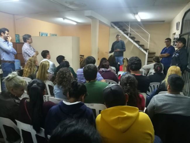 Con referentes vecinales