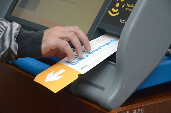 Sigue el sistema de voto electrónico