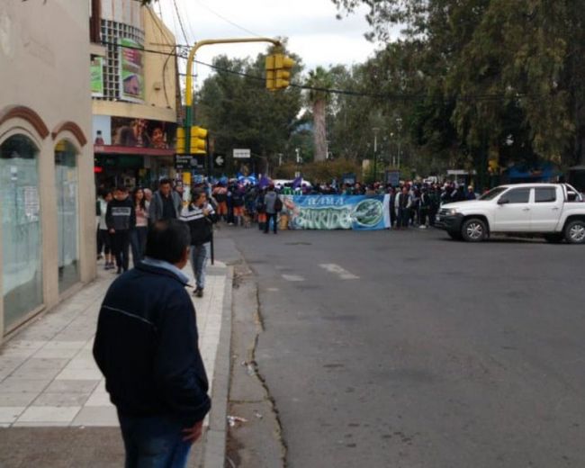 Movilización por Av. San Martín Crédito Foto: Mora Fernando