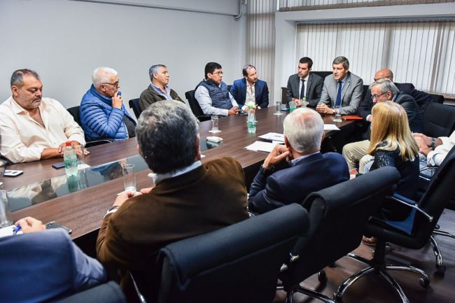 Reunión por desarrollo minero