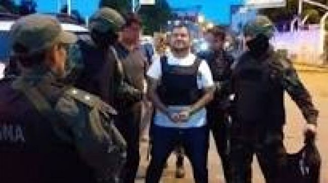 El ex concejal en el puente internacional