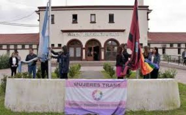 Volverán a izar la bandera de la diversidad en el Concejo