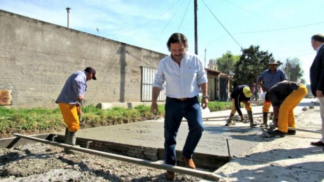 Terminando obras de la gestión anterior