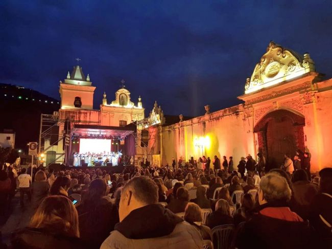 Música por el camino de la fe