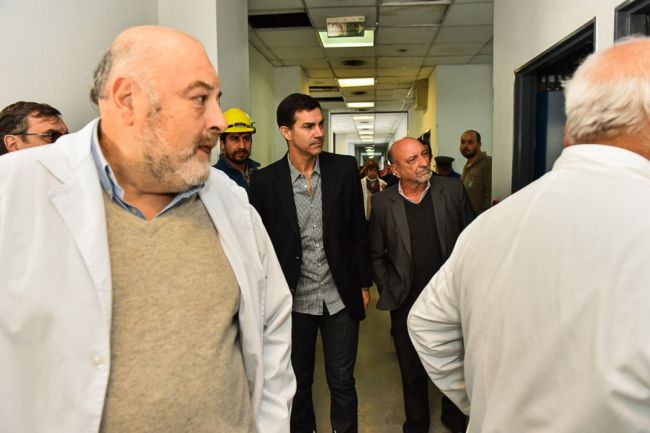 Urtubey recorre el Hospital tras el principio de incendio