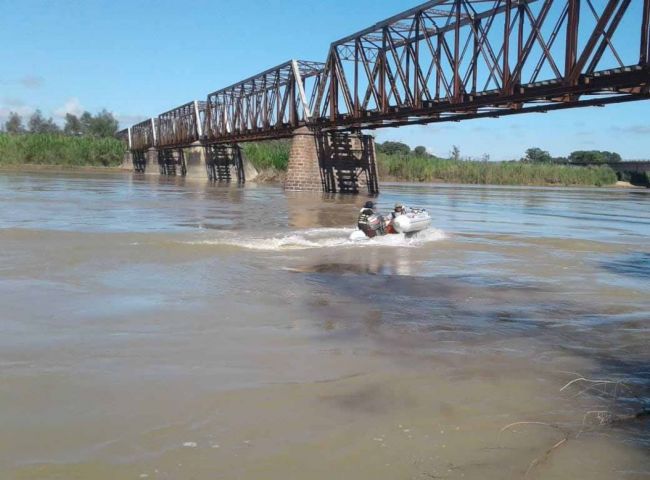 Rastrillaje en el río