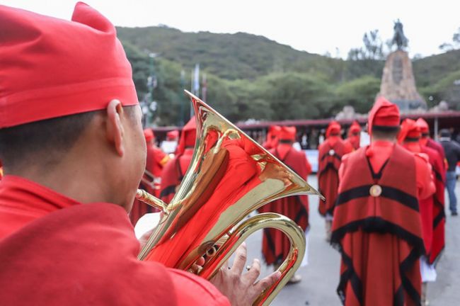 Actos en el Monumento a Güemes